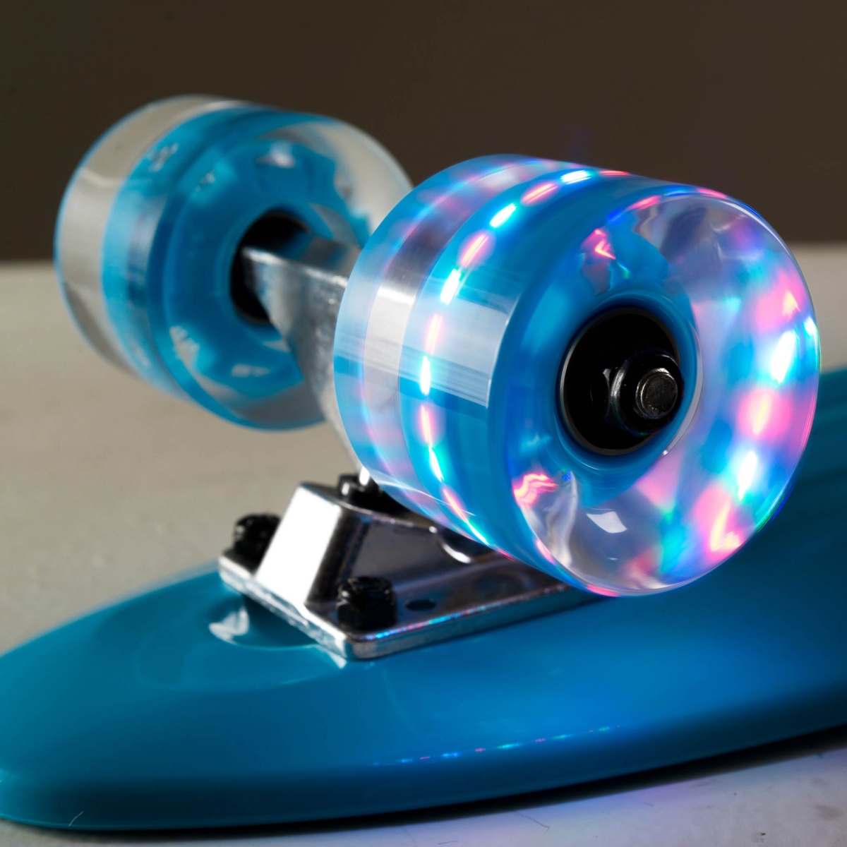 Skateboard Mini cruiser 22.5'' blue with LED wheels / complete set by Fish SCK Φωτογραφία 07